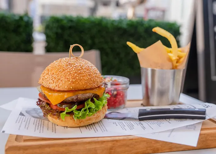 Aparthotel Al Maha Arjaan By Rotana