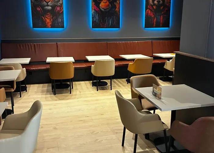 Palau Suites & Apartments Valence
