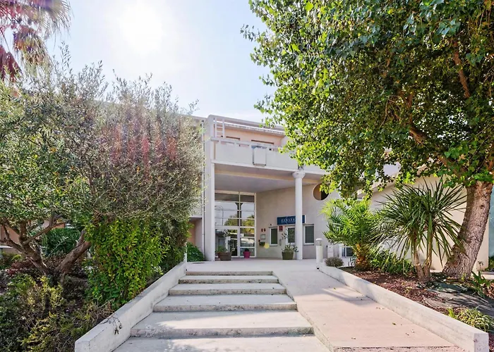 Comfort Aparthotel Six-Fours Six-Fours-les-Plages