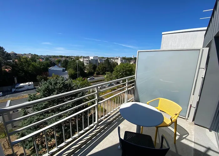 Aparthotel Domitys - Les Robes d'Airain à Caen