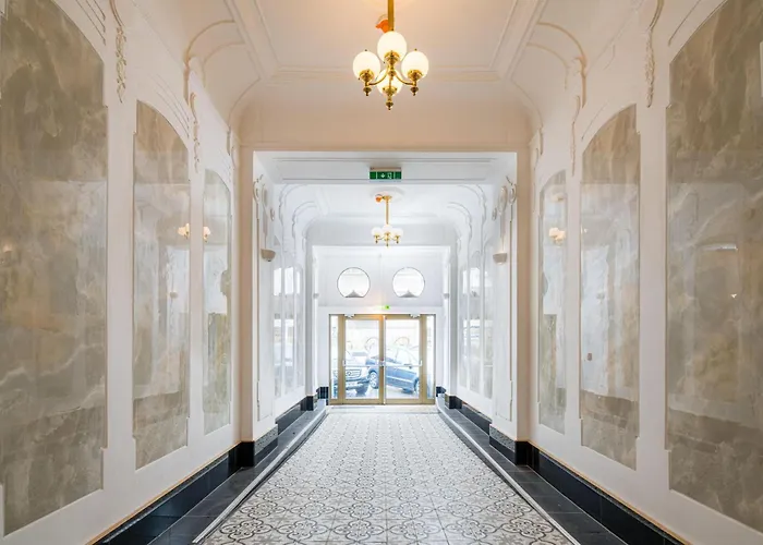 Best Western Plus Celebrity Suites Vienne