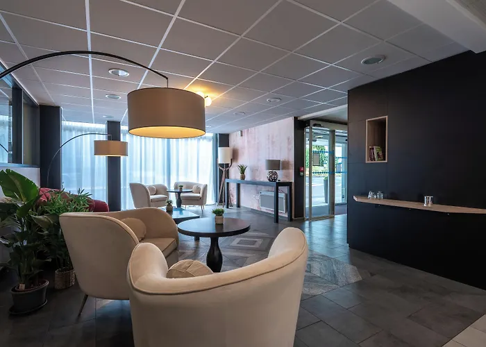 Nemea Appart Hotel Quai Victor Tours Centre