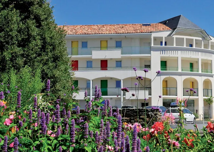 Appart HotelVacancéole - Les Jardins De L'Amirauté