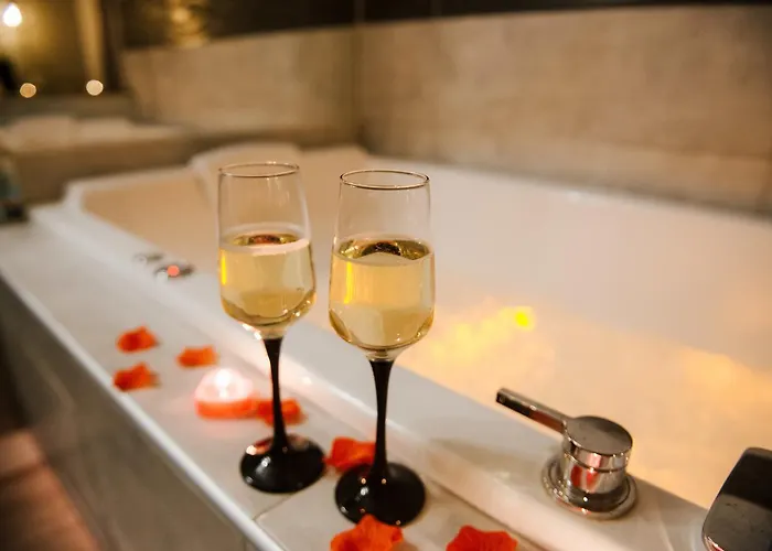 La Suite Romantique avec Jacuzzi au Cœur de Perpignan