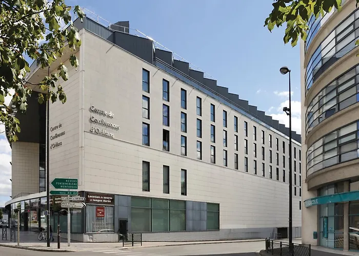 Appart HotelSéjours&Affaires Orléans Jeanne D'Arc