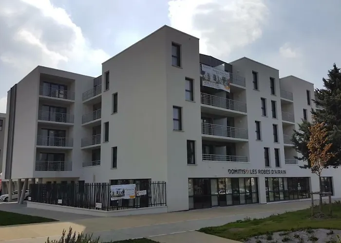 Aparthotel Domitys - Les Robes d'Airain à Caen