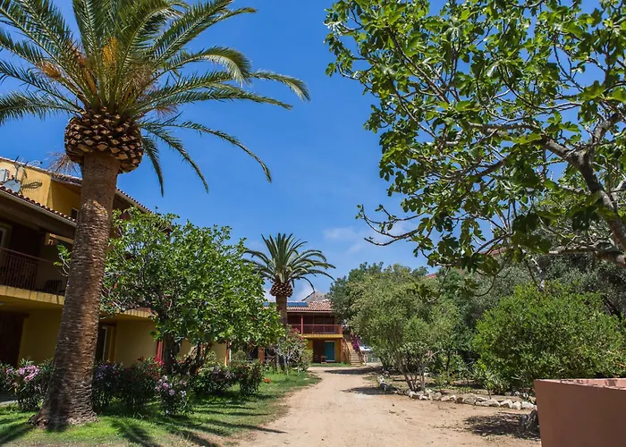 Casa Vecchia Rooms + Apartments